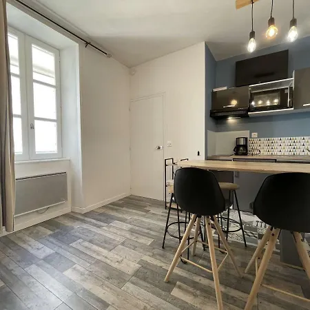 Apartment Charmant Studio Historique Au Coeur De La Rochelle, Pres Du Port Et Des Halles - Fr-1-246-617 La Rochelle (Charente-Maritime)
